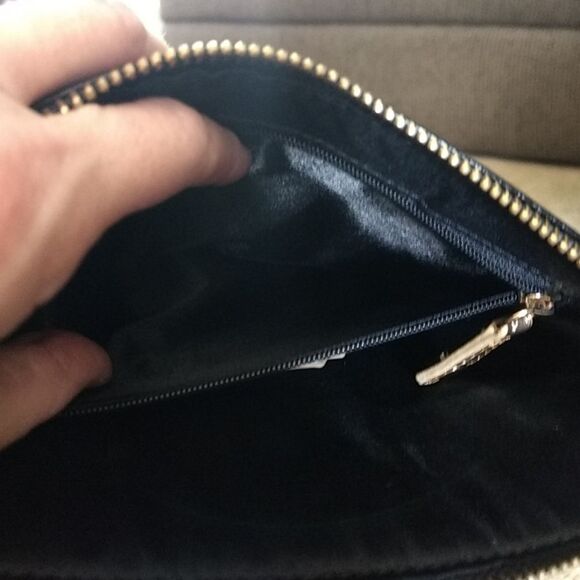 **Final Sale** Monet black and gold wallet - Picture 7 of 8